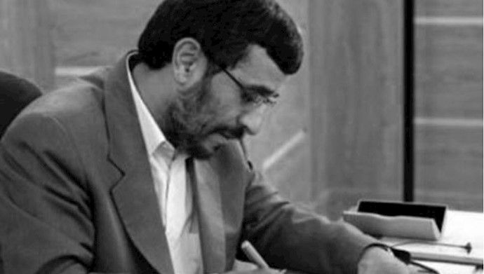 تلاطمی که نامة احمدی‌نژاد در رژیم ایجاد کرده