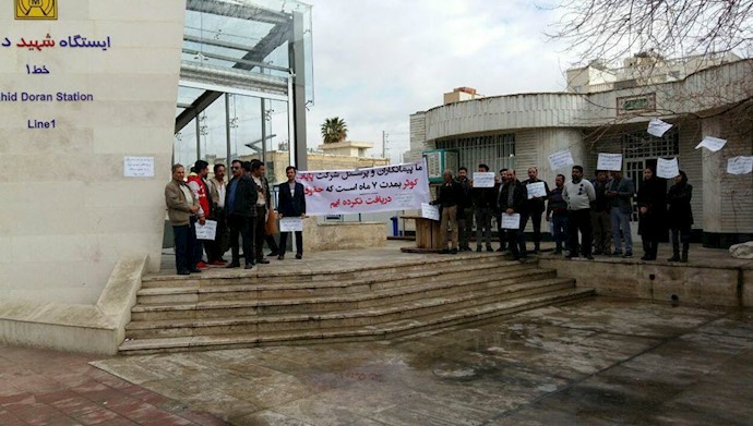 تجمع اعتراضی کارگران مترو شیراز