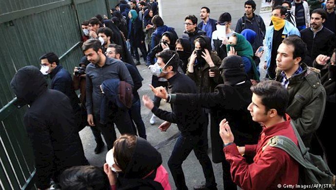 قیام ایران - دانشگاه تهران