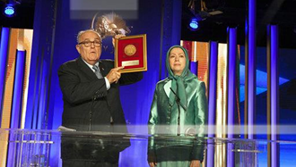 اهدای مدال ايران آزاد به شهردار رودی جولیانی