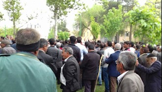 تجمع اعتراضی  کشاورزان در اصفهان  و درگیری با مأموران سرکوبگر
