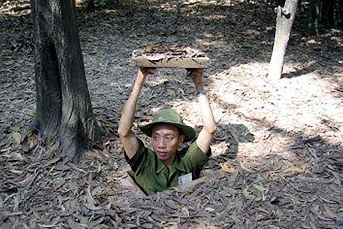 آموزش ارتش ۱۰۰هزار نفره خلق ویتنام برای مقابله با استعمارگران