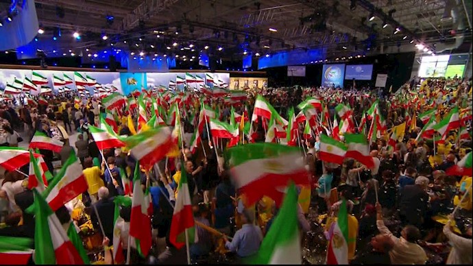 گردهمایی بزرگ ایرانیان در پاریس