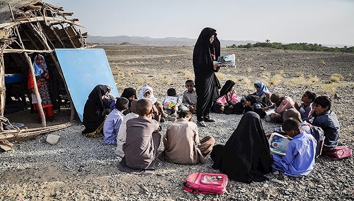 وضعیت مدارس در ایران آخوندزده