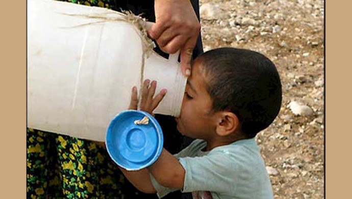 کمبود فاجعه بار آب شرب در حومه شهر یاسوج در کهگیلویه و بویر احمد