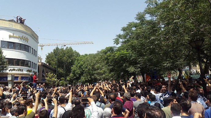 اعتصاب سراسری بازار تهران - تجمع کسبه در خیابان ۱۵ خرداد ۴تیر۹۷