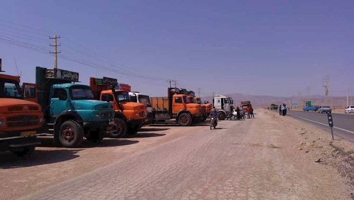 اعتصاب رانندگان کامیون در فارس