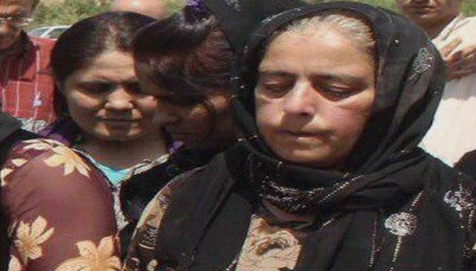 آمنه قادری مادر زندانی سیاسی زانیار مرادی
