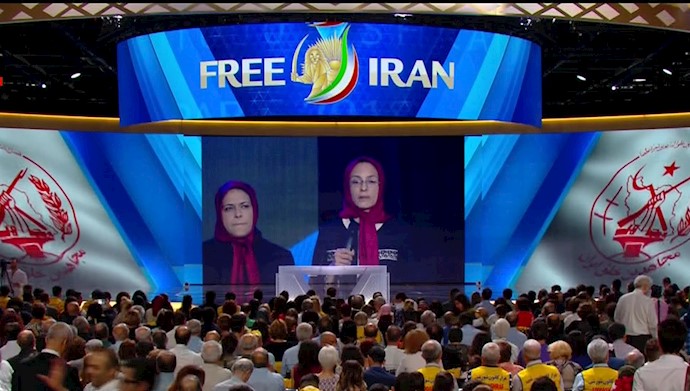 سخنرانی خواهران مجاهد نسرین مسیح و هجرت معزی در همایش مقاومت ایران - پاریس ۹تیر۹۷
