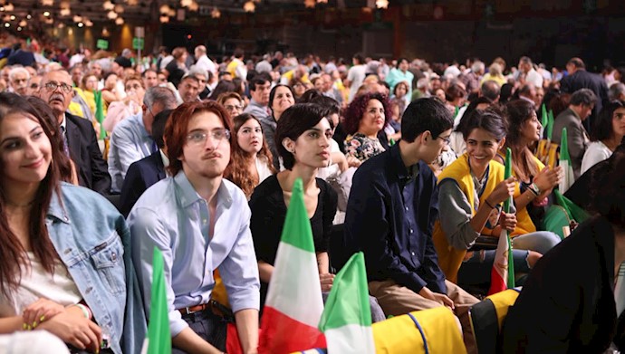 گردهمایی بزرگ مقاومت ایران در ویلپنت پاریس تیر ۹۷