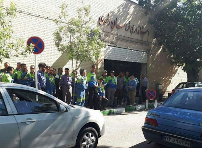 پنجشنبه ۳خرداد ۹۷ کارگران راه‌آهن مشهد مقابل استانداری