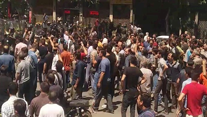 تظاهرات مردم در تهران علیه رژیم ایران