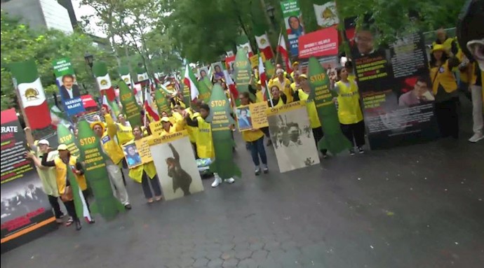 تظاهرات اعتراض ایرانیان علیه حضور روحانی در نیویورک همزمان با جلسه شورای امنیت