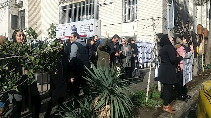تجمع جمعی از ‏ فارغ‌التحصیلان رشته حقوق در تهران