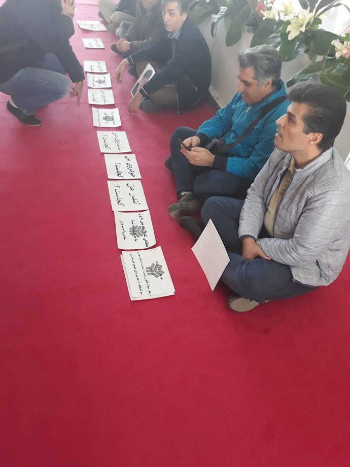 تحصن‌ خریداران محصولات سایپا در نمایشگاه خودروی تهران 