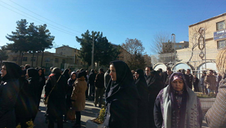 تجمع اعتراضی معلمان و فرهنگیان در کرمانشاه  ۲۰دی۹۷