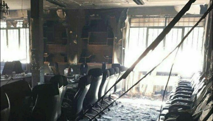 به آتش کشیدن فرمانداری رژیم در لردگان توسط جوانان شورشی