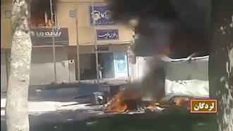 به آتش کشیدن دفتر امام جمعه خامنه ای در لردگان