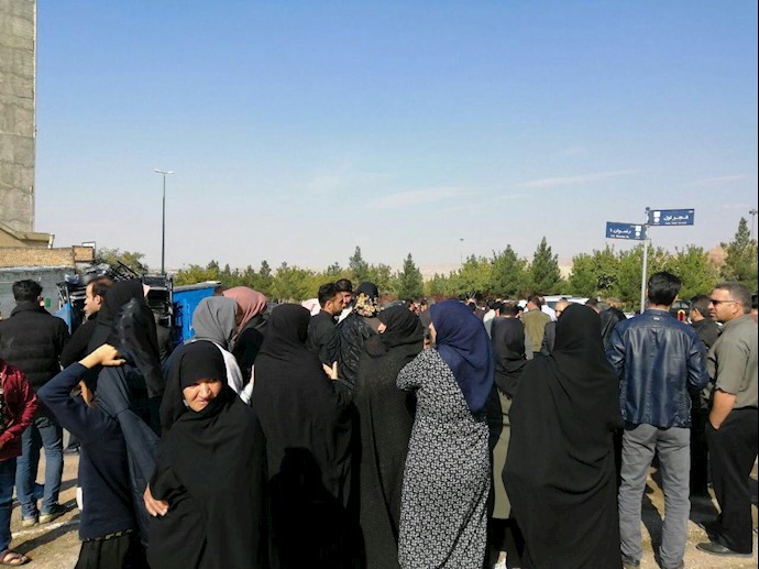 تبریز.کتک خوردن چند آخوند از دست زنان در محله رضوانشهر