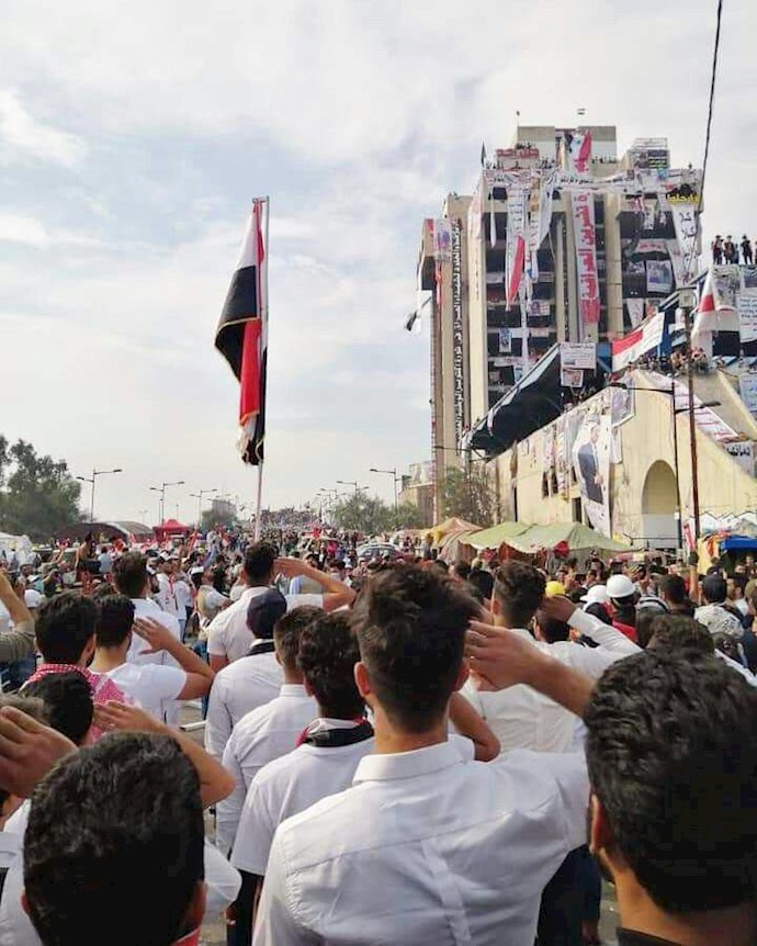 میدان تحریر بغداد -حمایت قاطع دانش‌آموزان و دانشجویان از قیام کنندگان