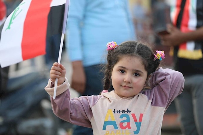 میدان تحریر عراق - تصاویری از حضور اقشار مختلف کودکان بزرگسالان و... در قیام مردمی عراق