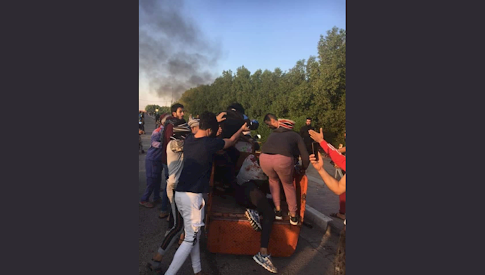 مجروح شدن بیش از ۱۰۰تظاهر کننده در مقابل ورودی بندر ام القصر
