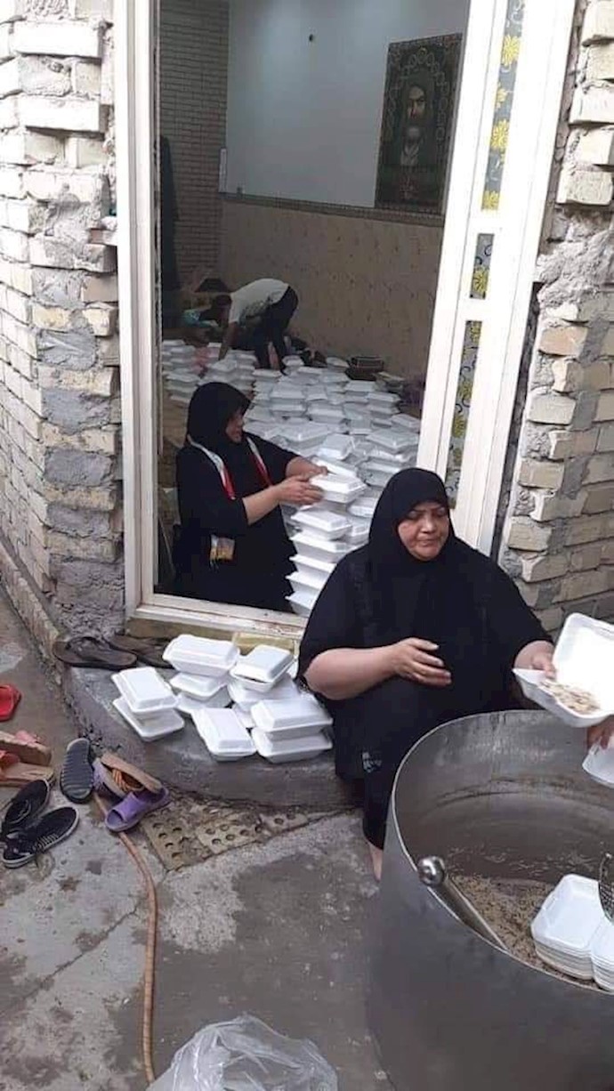 قیام عراق -آماده‌سازی غذا برای تظاهر کنندگان در بغداد