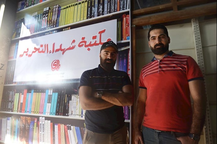 میدان تحریر - کتابخانه برای جوانان و مردم شورشی