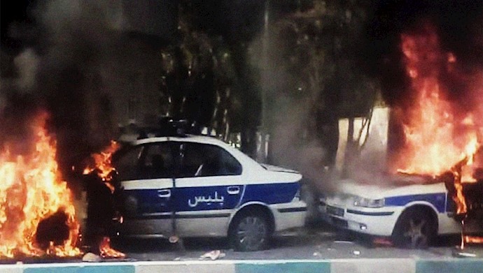 اتش زدن ماشینهای نیروی انتظامی