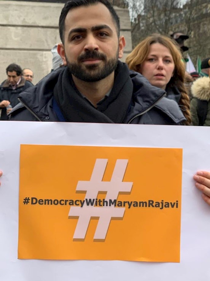 تظاهرات و راهپیمایی ایرانیان در میدان دانفورد پاریس