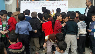 اقتدار بادکنکی و وحشت از کودکان دبستانی در چهارشنبه‌سوری