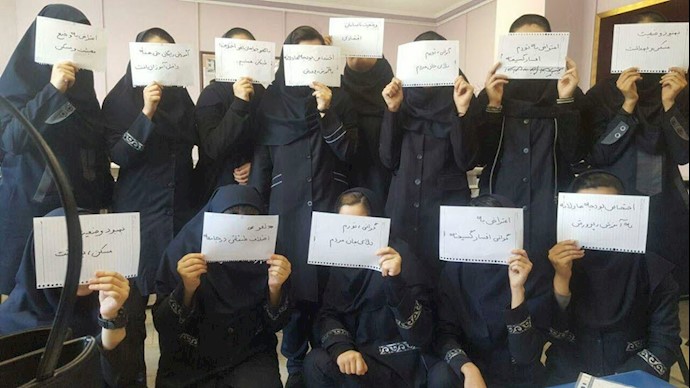 حمایت دانش‌آموزان مشهد از معلمان در دومین روز تحصن سراسری معلمان