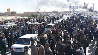 تجمع اعتراضی کشاورزان اصفهان در پل خاجو