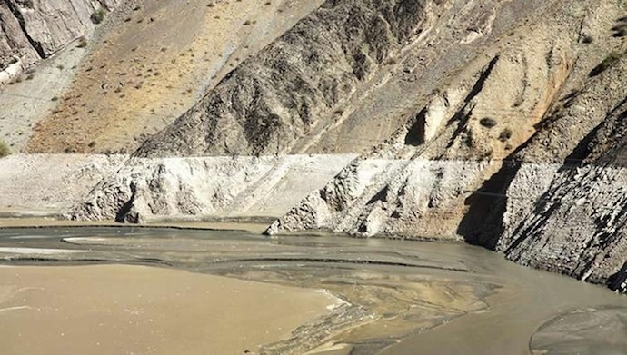 سهم سدسازی بی‌رویه در خشکی رودخانه‌ها و تالاب‌ها