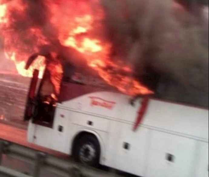 انفجار در خط لوله گاز اهواز - آتش گرفتن اتوبوس