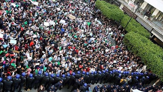 تظاهرات گسترده در پایتخت الجزایر
