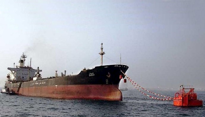 رژیم ایران برای حفظ جریان نفت در به در به دنبال تانکرهای نفتی دست دوم می باشد