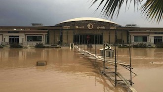رستوران بازیل در پارک ساحلی غربی اهواز در حال غرق شدن