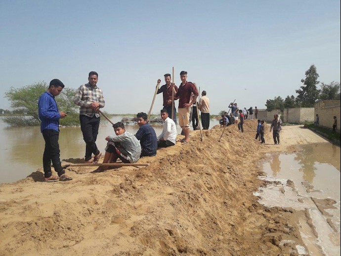 بخش شاوور شهرستان شوش- جوانانی که با دستان خالی هم‌چنان مقاومت می‌کنند و خستگی نمی‌شناسند