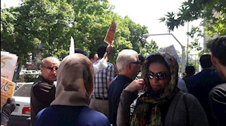 تجمع اعتراض غارت شدگان کاسپین در تهران مقابل بانک مرکزی تهران ۷خرداد۹۸