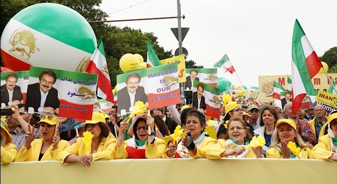 تظاهرات بزرگ در برلین برای ایران آزاد