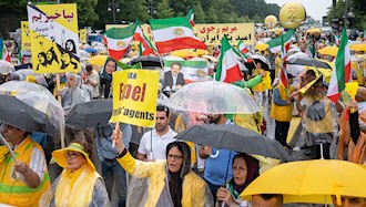 تظاهرات بزرگ ایرانیان در برلین ۷