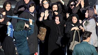 سرکوب زنان در رژ‌یم آخوندی