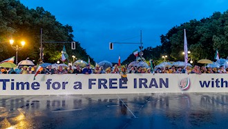 تظاهرات بزرگ ایرانیان در برلین ۱۰