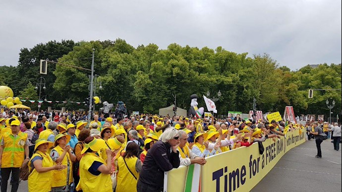 تظاهرات بزرگ در برلین 