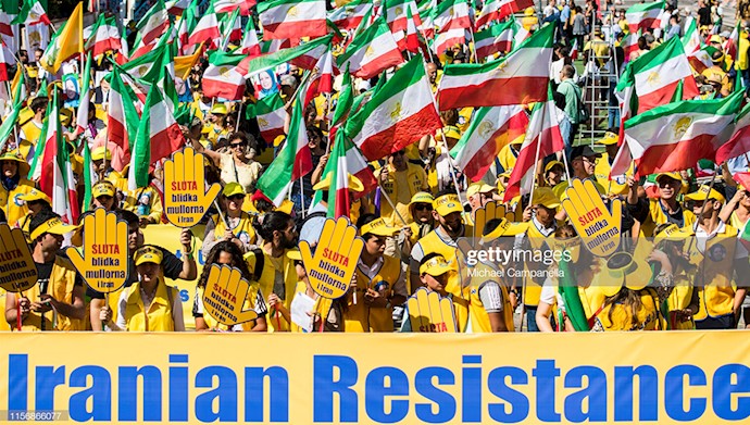 تظاهرات بزرگ ایرانیان در استکهلم سوئد