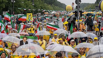 تظاهرات بزرگ ایرانیان در برلین ۱۲