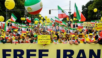 تظاهرات بزرگ ایرانیان در برلین ۵