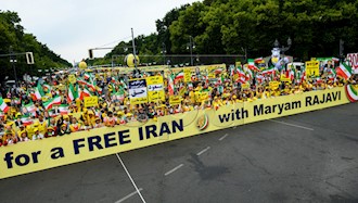 تظاهرات بزرگ ایرانیان در برلین ۱۱