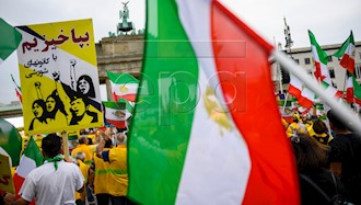 تظاهرات بزرگ ایرانیان در برلین ۱۳